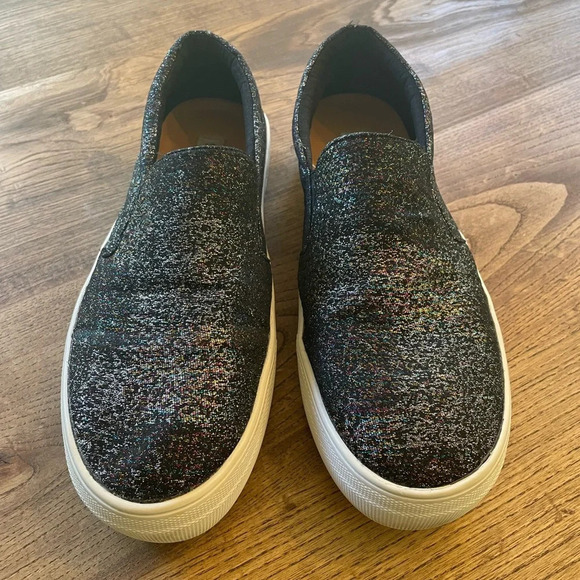 Steve Madden Gills Slip on Metallic Sneaker Tennis Shoe 9 M EUC Iridescent Black - Picture 2 of 8